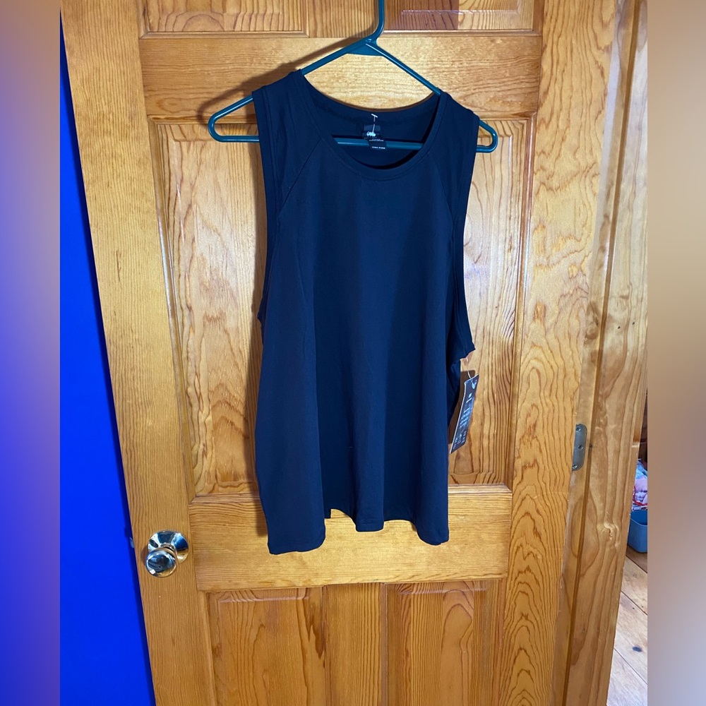 Cory Vines, women’s sleeveless top, size large